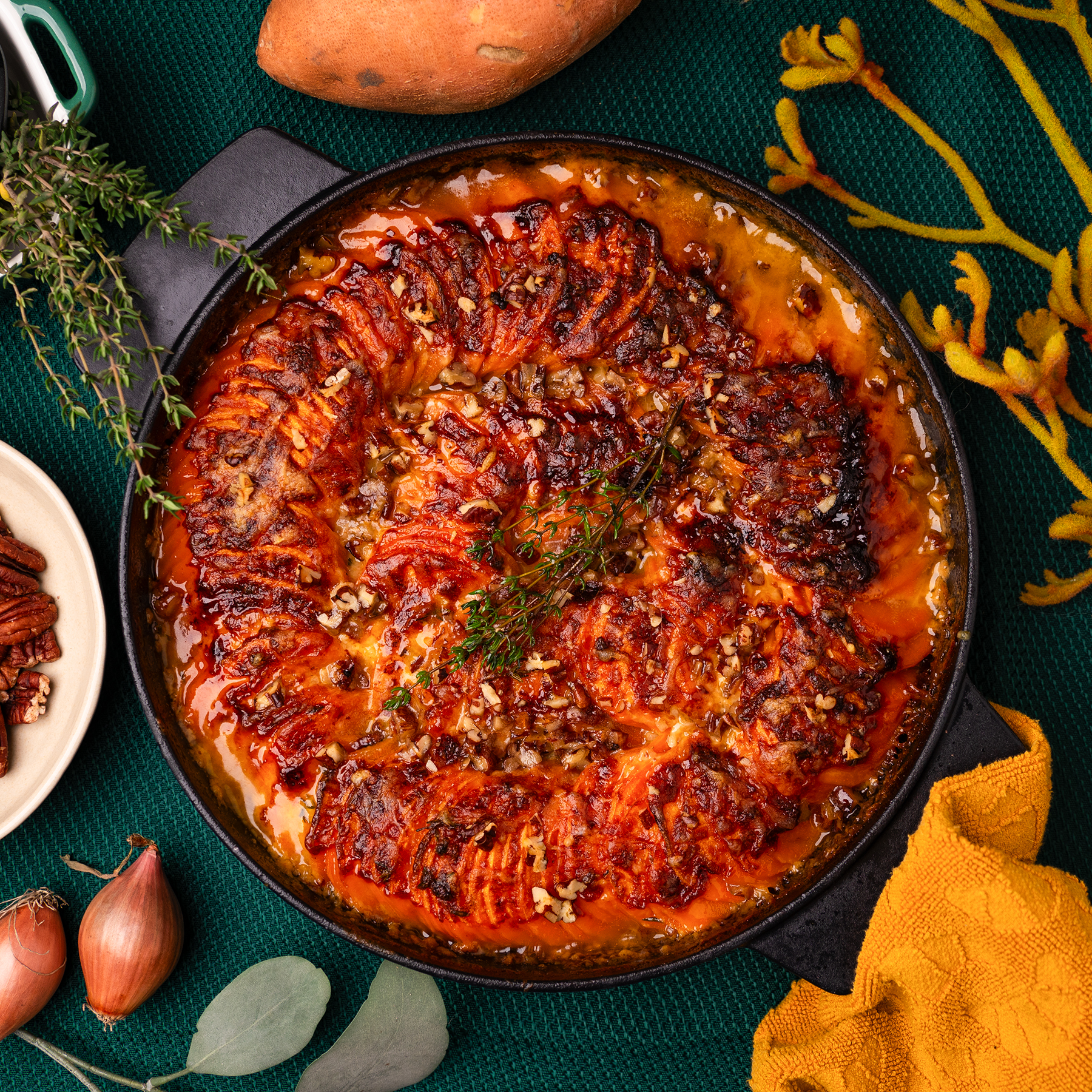 Cheesy sweet potatoes au gratin